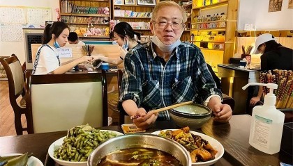 回顾：日本老人在武汉开店15年，工资3300元，将遗产捐给中国员工