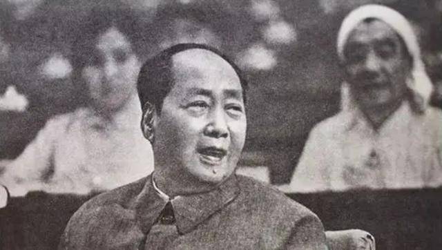1949年新中国成立时，蒋介石尚未离开大陆，他在哪，又做了什么？