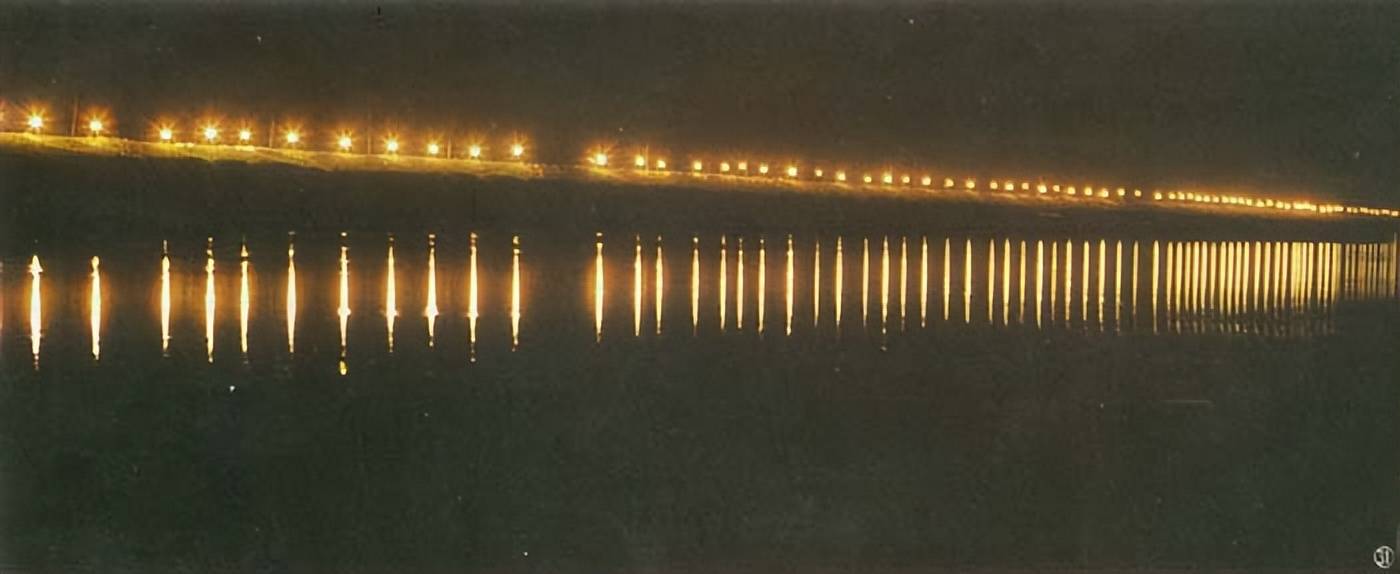 1998年岳阳大堤危在旦夕，张昌平半夜接到一个电话拯救几十万人命