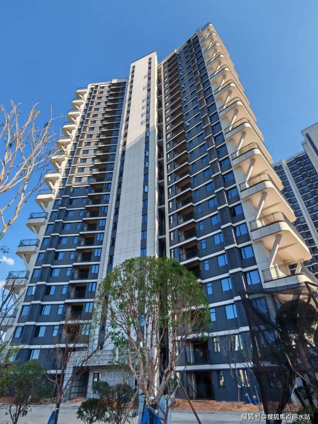 2025最新网站岳阳【岳阳和辰揽悦】售楼处欢迎您|楼盘详情-样板间/价格/户型-停车位-容积率-小区环境-售楼处地址-定位 -【预约电话】