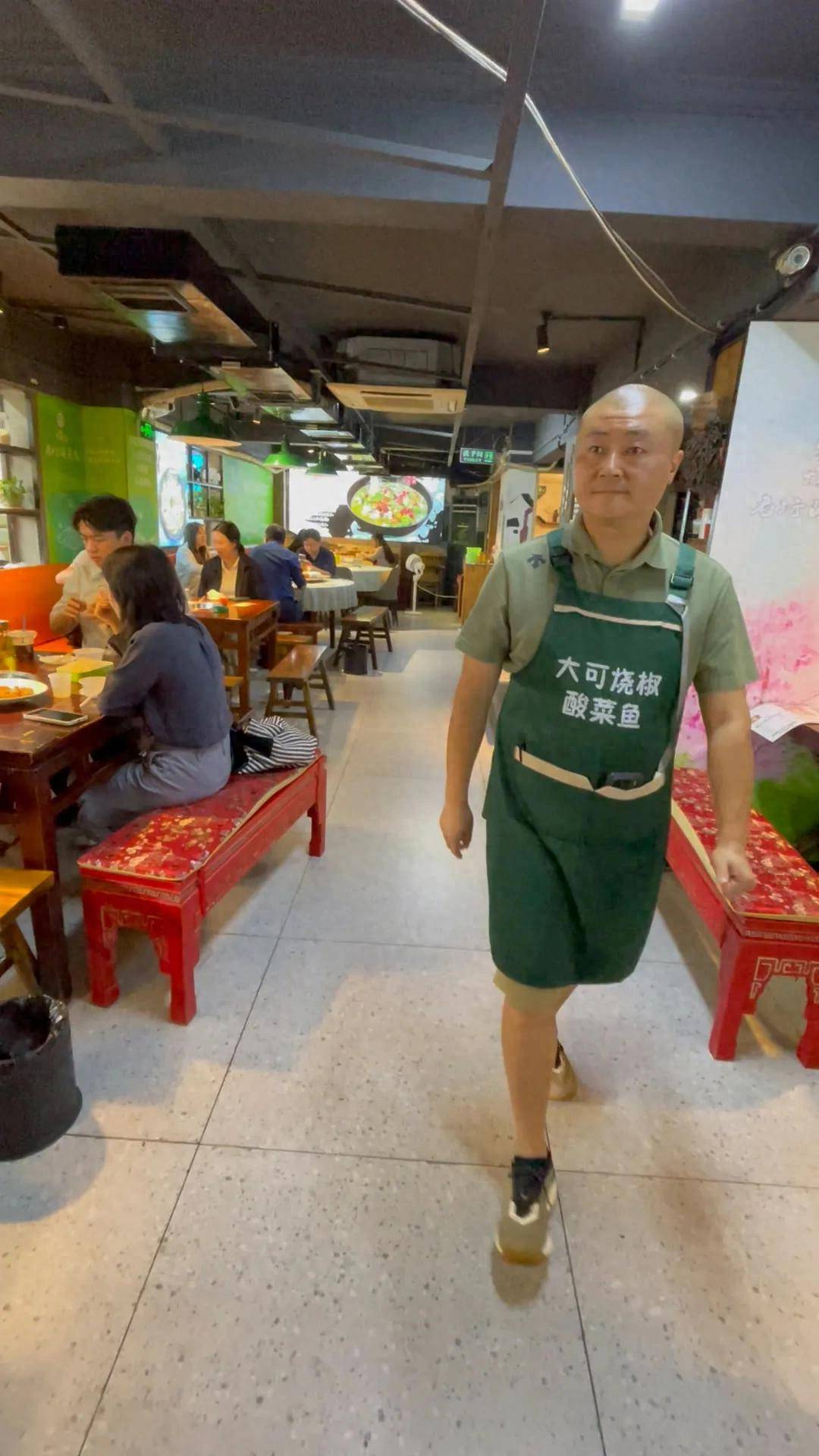 武汉一老板:给全体员工涨工资!不少人买了新房