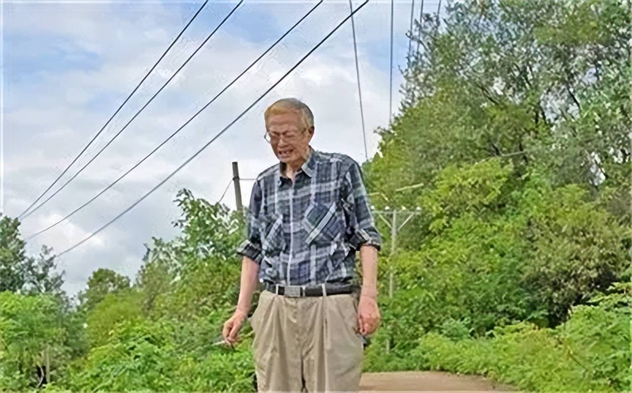 日本老人迁居武汉,开店15年只留3300元工资:遗产都捐给中国员工