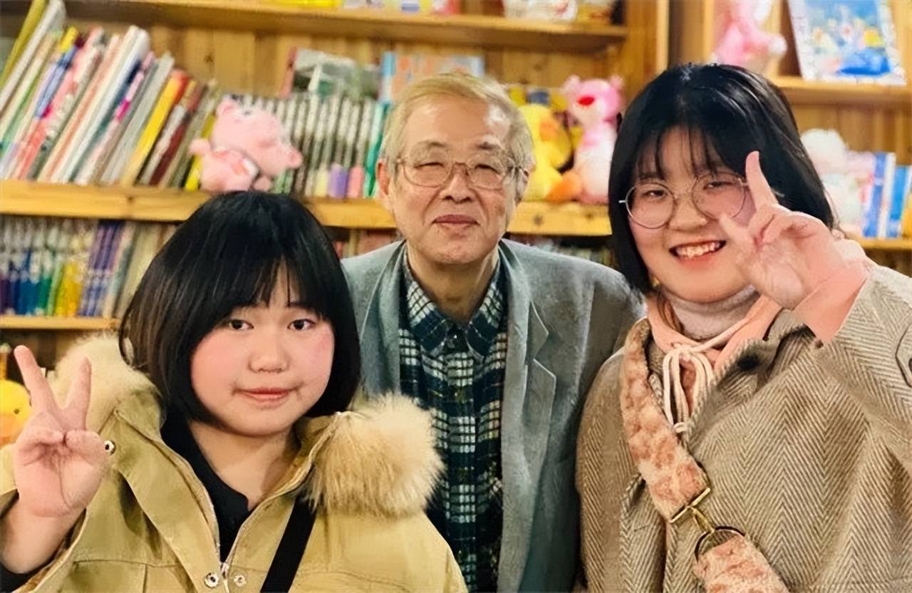 日本老人迁居武汉,开店15年只留3300元工资:遗产都捐给中国员工