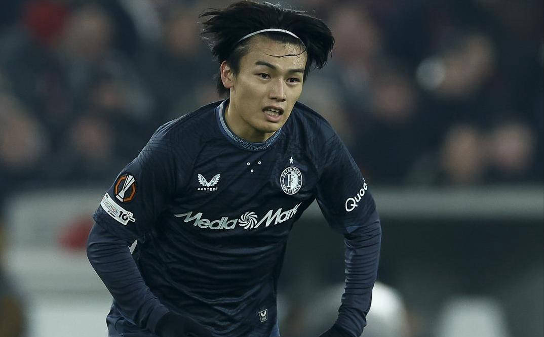 20岁日本新星盐贝健人闪耀荷甲联赛：梅开二度助奈梅亨4-2逆转费耶诺德